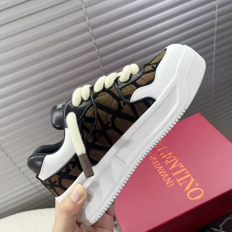 Valentino Shoe 